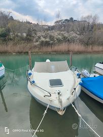 natante Saver 590 con posto barca