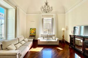 Residenza d'epoca accanto a Piazza Duomo