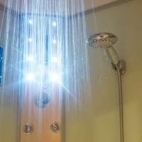 Doccia idromassaggio con luci e radio 90x90