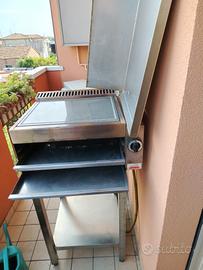 barbecue a gas 40 x 50 con base di sostegno