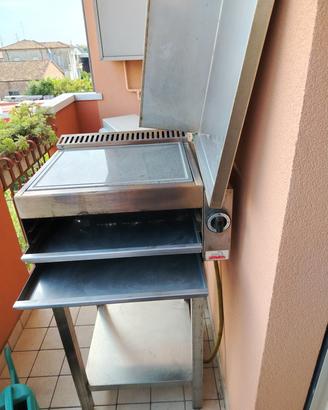 barbecue a gas 40 x 50 con base di sostegno