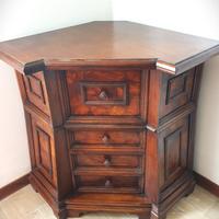 Vintage Mobile Angolare in Legno Massello
