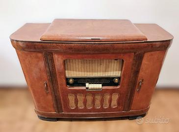 Radio bar giradischi