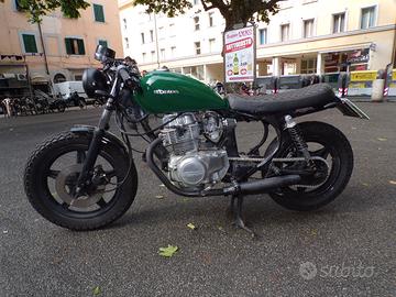 MOTO HONDA CB400 N T HAWK III DEL 1981