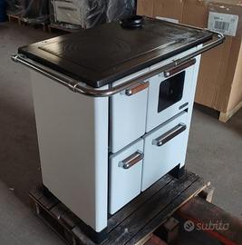 Stufa a legna in perfette condizioni 