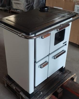 Stufa a legna in perfette condizioni 