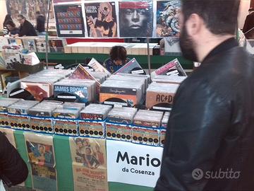 Dischi vinili, CD, musicassette pago in contanti