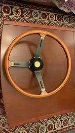 Alfa Romeo volante Hellebore 2000 berlina