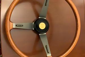 Alfa Romeo volante Hellebore 2000 berlina