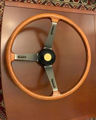 Alfa Romeo volante Hellebore 2000 berlina