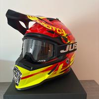 casco motocross taglia M con visiera