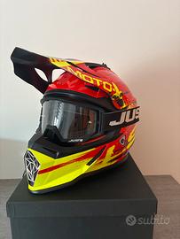 casco motocross taglia M con visiera