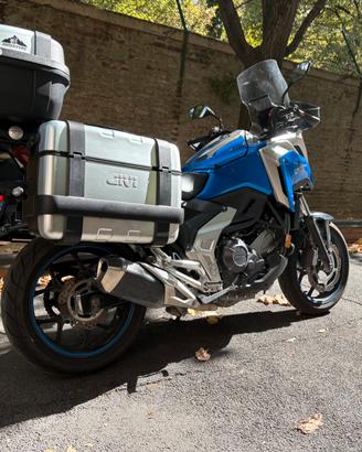 Honda Nc750x blu anno 2021