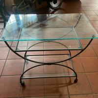 Tavolino multiuso con ruote