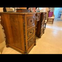 Coppia di Mobili Antichi in Legno Massello