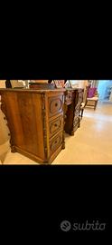 Coppia di Mobili Antichi in Legno Massello