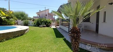 Villa Di Loro, piscina, AguaBeach Brizò