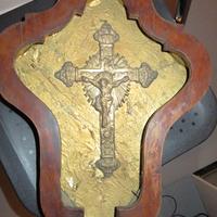 Tabernacolo noce sfondo foglia oro crocefisso atge