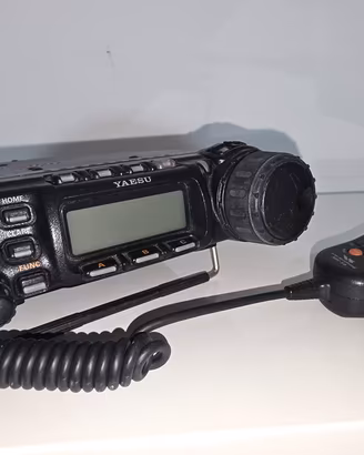 Yaesu FT 857 Quadribanda HF+50 144-430mhz