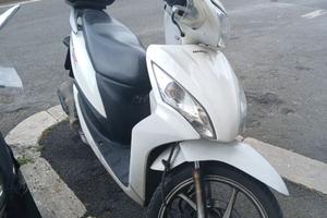 HONDA VISION 110 CC BIANCO