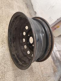 cerchio in ferro da 15 Ford Fiesta 