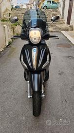 Piaggio Beverly Police