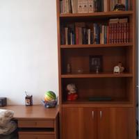 Libreria con scrivania e cassettiera