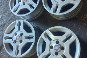 cerchi in lega 13-14-15 e portellone panda 4x4