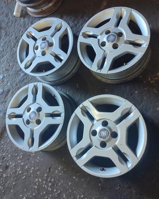 cerchi in lega 13-14-15 e portellone panda 4x4
