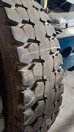 Gomme 13 R 22.5 PIRELLI 40%