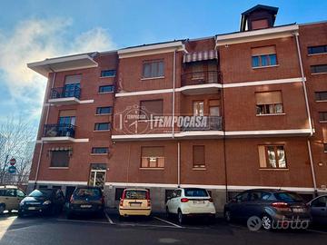 QUADRILOCALE PARZIALMENTE RISRUTTURATO COMODO AI S