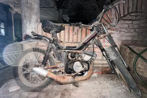 Scooter nero cobra malaguti