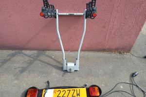 Portabici su gancio di traino