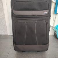 Due valigie bagagli resistenti