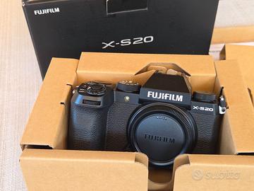 FUJIFILM X-S20 XS20  FUJI