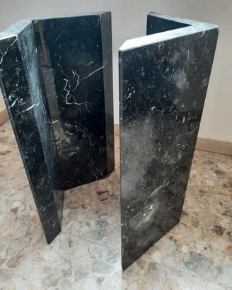 Base in marmo nero Marquina