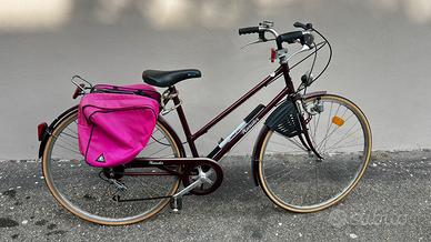 Bici donna Wander 28 city bike con borse laterali