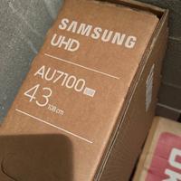 Samsung UHD AU7100 43 pollici 108 cm