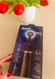 Spazzolino elettrico mai usato ORAL-B pro serie q3