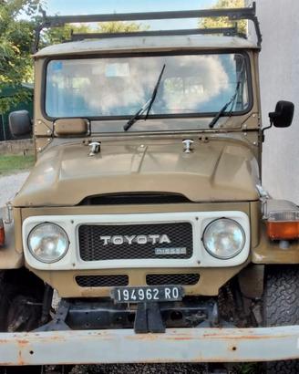 TOYOTA LAND CRUISER BJ42 HARD-TOP