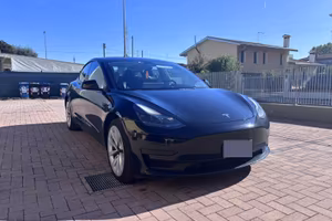 TESLA MODEL 3 Standard range