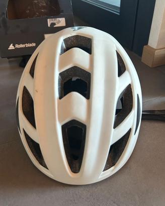 casco da pattinaggio bianco o nero
