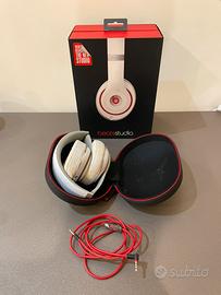 Beats studio B0500