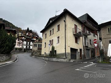 2 LOCALI A VEZZA D'OGLIO