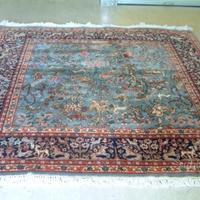 Tappeto orientale quadrato