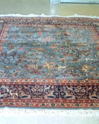 Tappeto orientale quadrato