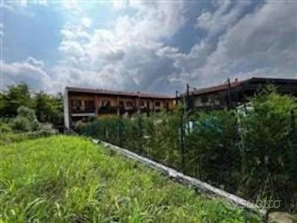 Immobile in asta di 15364 m² a Carenno - Vista 2