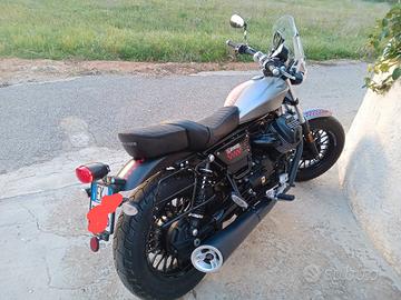 MOTO GUZZI V9 BOBBER