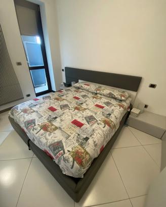 Letto Contenitore con Mensola Comodino