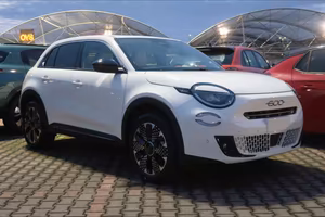 Fiat 600 Hybrid 110 CV DCT MHEV La Prima
